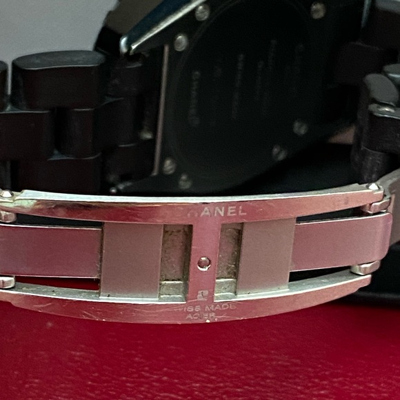 ✂️FINAL✂️Authentic CHANEL J12 ceramic Watc… - Picture 3 of 11